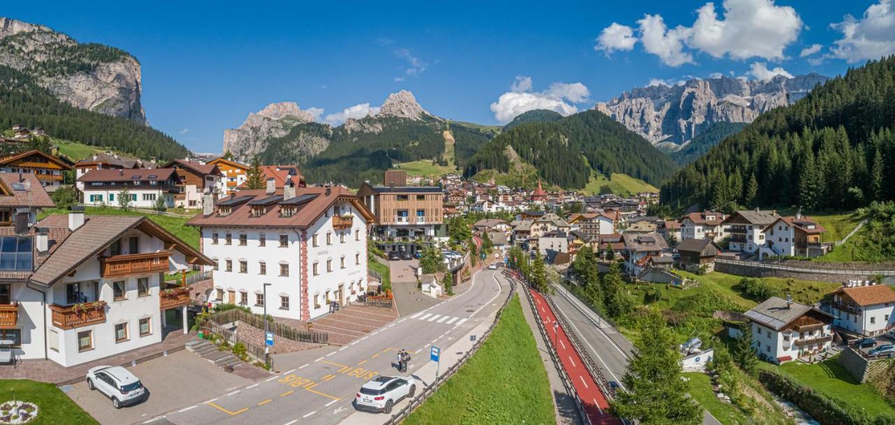 Apartments Restaurant Rusctlea Selva di Val Gardena Exterior foto
