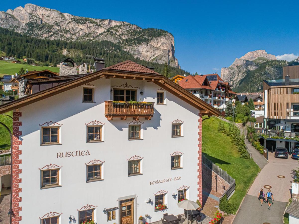 Apartments Restaurant Rusctlea Selva di Val Gardena Exterior foto