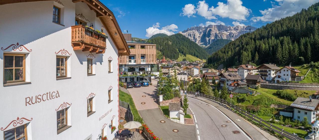 Apartments Restaurant Rusctlea Selva di Val Gardena Exterior foto