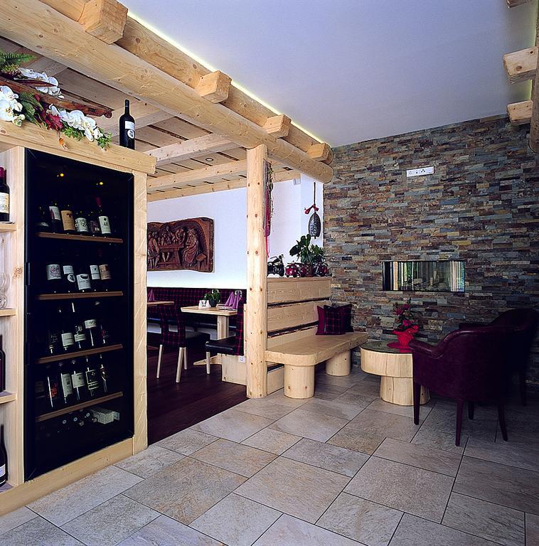 Apartments Restaurant Rusctlea Selva di Val Gardena Exterior foto
