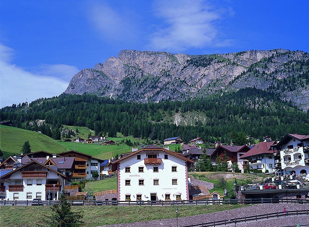 Apartments Restaurant Rusctlea Selva di Val Gardena Exterior foto