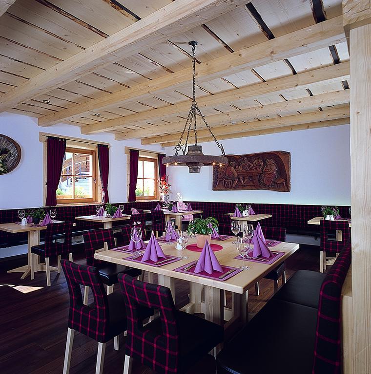 Apartments Restaurant Rusctlea Selva di Val Gardena Exterior foto